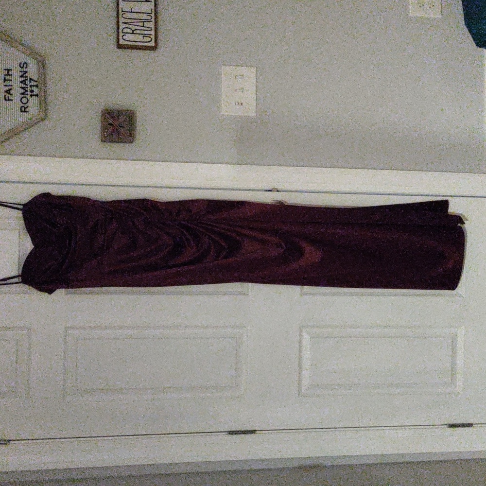 It's from Windsor, size is large, maroon. The slit is pretty high too. - Picture 1 of 3